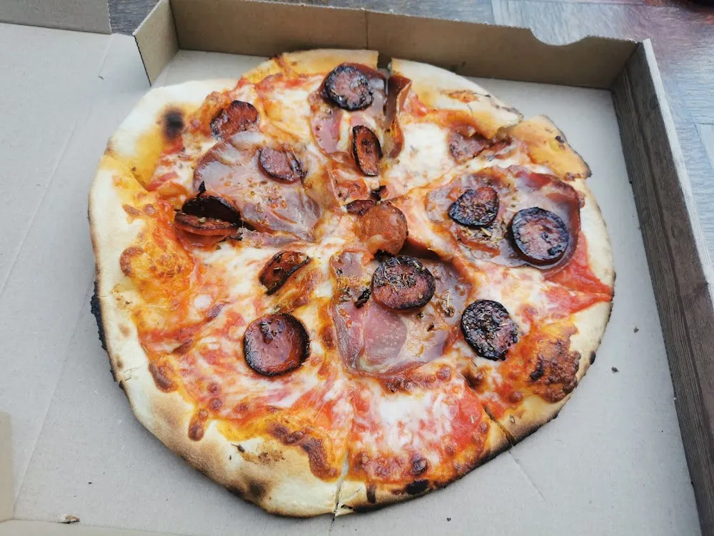 Pizza Salumi